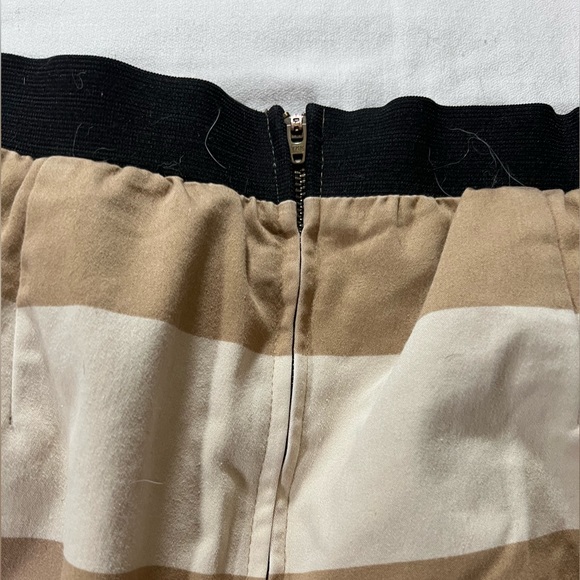 WORTHINGTON Pleated Detail Skirt | 14 - Picture 2 of 5